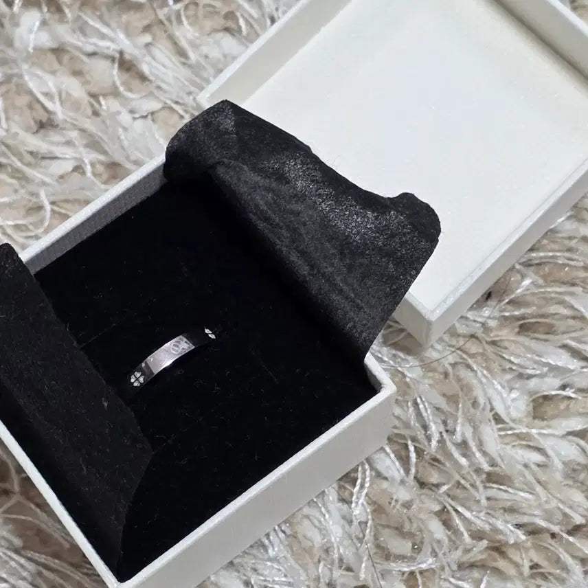 [BUNJANG] Day6 My Day Ring Limited Edition Merchandise / 마데링 마이데이 반지 데이식스 굿즈 md