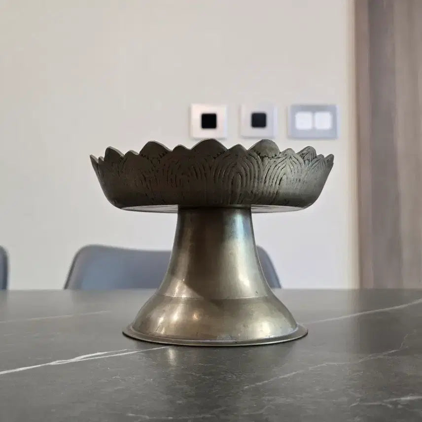 [BUNJANG] Vintage Brass Riser Plate / 빈티지 황동 굽접시