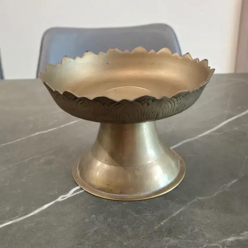 [BUNJANG] Vintage Brass Riser Plate / 빈티지 황동 굽접시