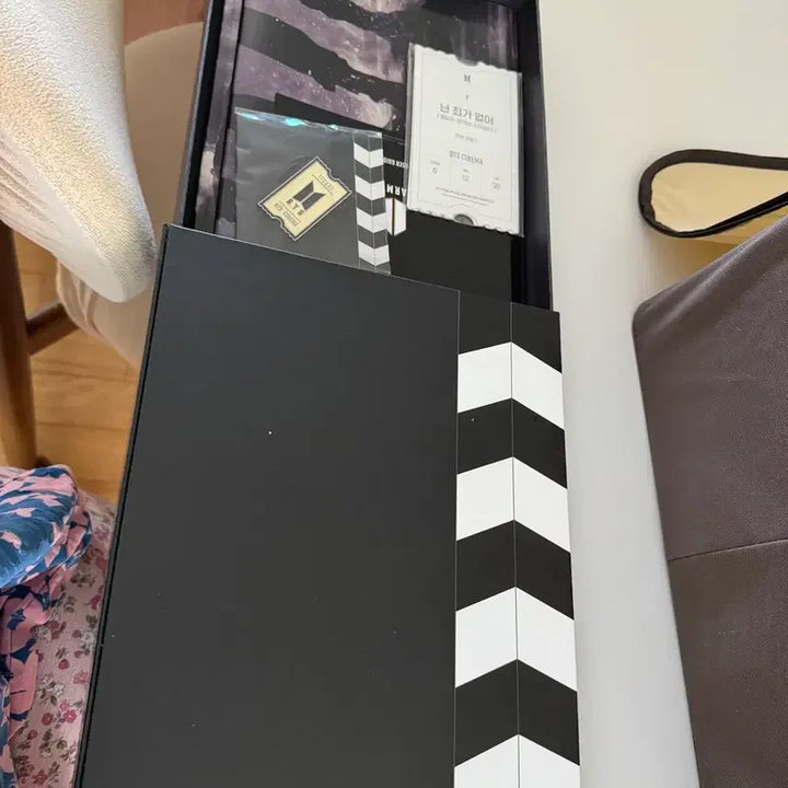 [BUNJANG] BTS Love Yourself Concert DVD Postcard Set / 방탄소년단 럽셀콘 굿즈 DVD 엽서 포함
