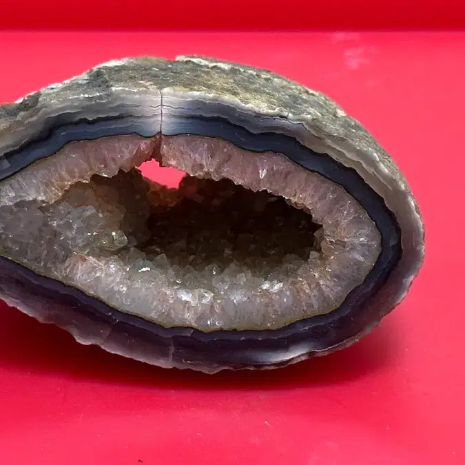 [BUNJANG] Amethyst Slice Natural Crystal Stone Interior Decor (6x4cm) / 자수정 단면 [고급 희귀 수정 원석 /인테리어 소품 6*4cm]