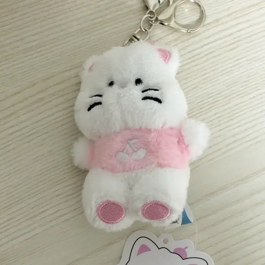 [BUNJANG] White Fluffy Cat Plush Keychain with Cherry Embroidered Outfit / 흰색 솜뭉치 플러피친구들 고양이 인형 키링