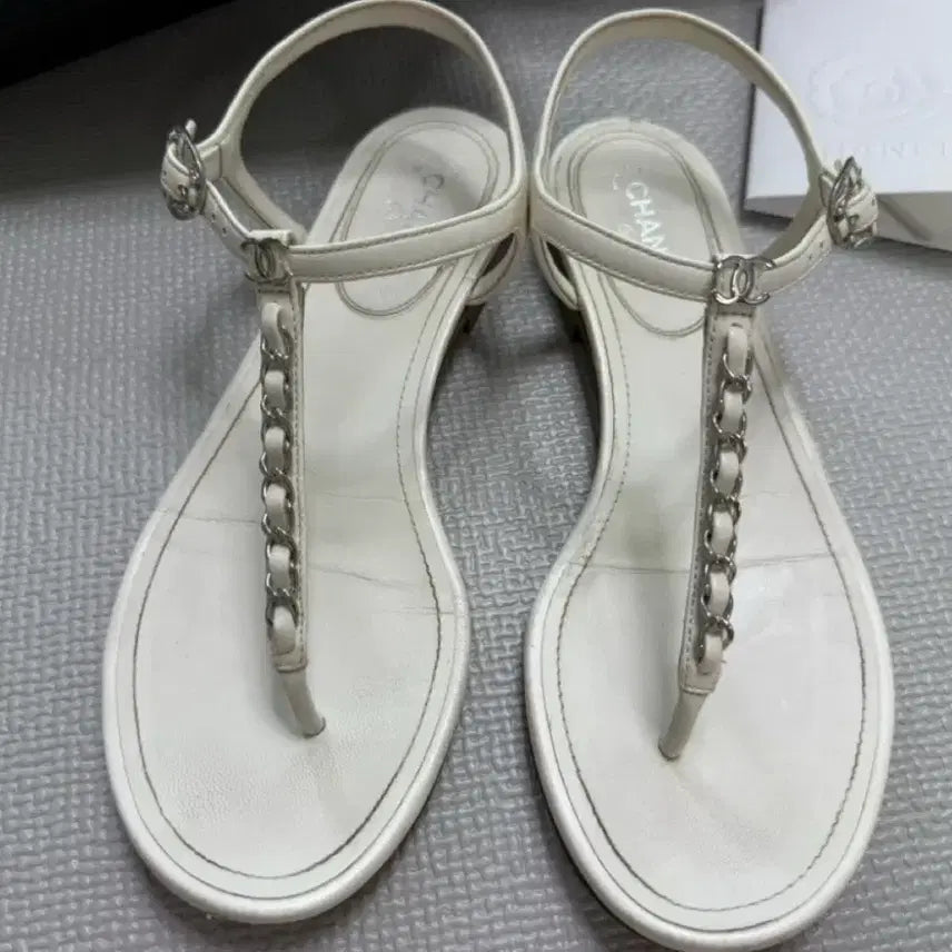 [BUNJANG] Chanel Sandals Size 37 / (정품) 샤넬 샌들 (37)