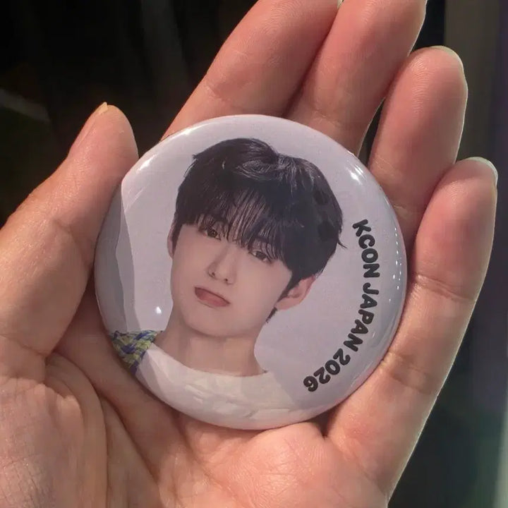 [BUNJANG] XDINARY HEROES AlphaDriveOne Hyunseong Pin Button Badge / kcon 알파드라이브원 상현 뱃지 핀버튼 알디원 ald1