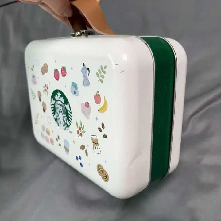 [BUNJANG] Starbucks Everland Collaboration Limited Edition Tin Case Mini Bag / 스타벅스 에버랜드 콜라보 한정판 틴케이스 미니가방