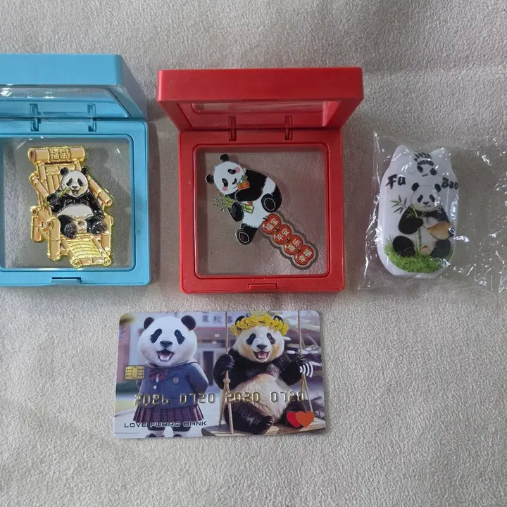 [BUNJANG] FuBao Bundle Set Badges and Merchandise / 푸바오뱃지 및 굿즈  일괄