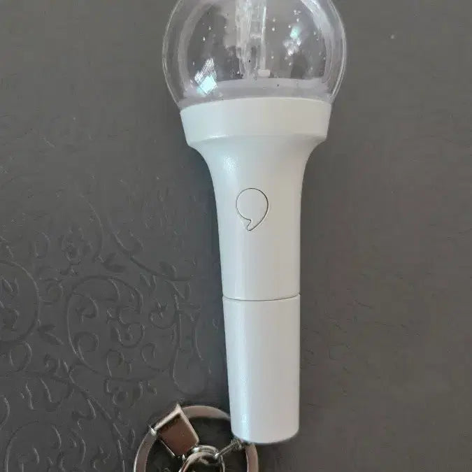 [BUNJANG] IVE Lightstick Keyring / 아이브 응원봉 키링