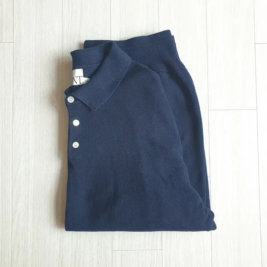 [BUNJANG] LOHNT Plain Pattern Button Collar Shirts (Navy) - Short Sleeve Knit / [반팔니트/머슬핏] 론트 니트 플레인 패턴 버튼 카라 셔츠(네이비)