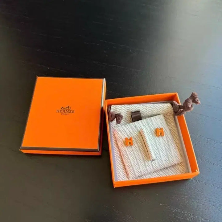 [BUNJANG] Hermès Orange H Earrings / 에르메스 오렌지 H 귀걸이
