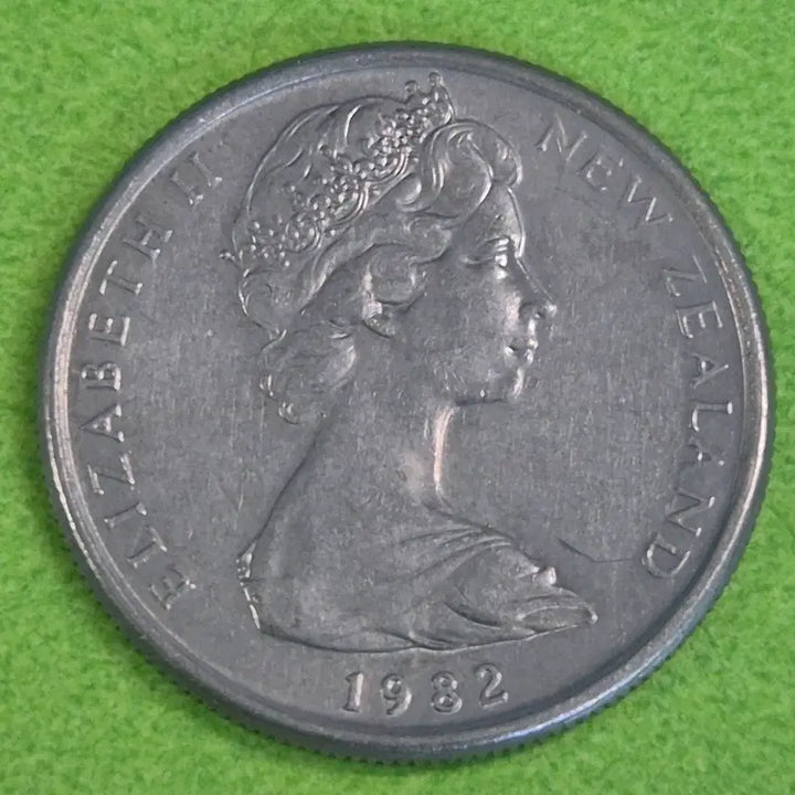 [BUNJANG] 1982 New Zealand 5 Cent Coin / 1982 뉴질랜드 5센트 동전 M3171