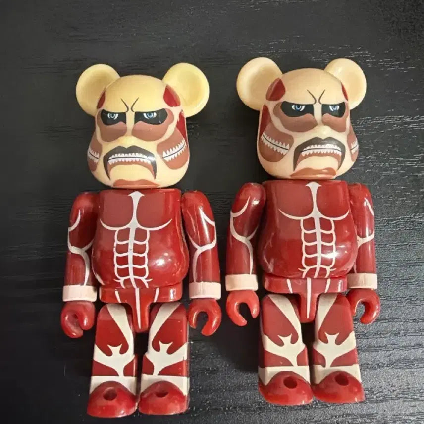 [BUNJANG] Bearbrick Attack on Titan Set (2 Types) / 베어브릭 진격의 거인 2종 일괄(카드x)