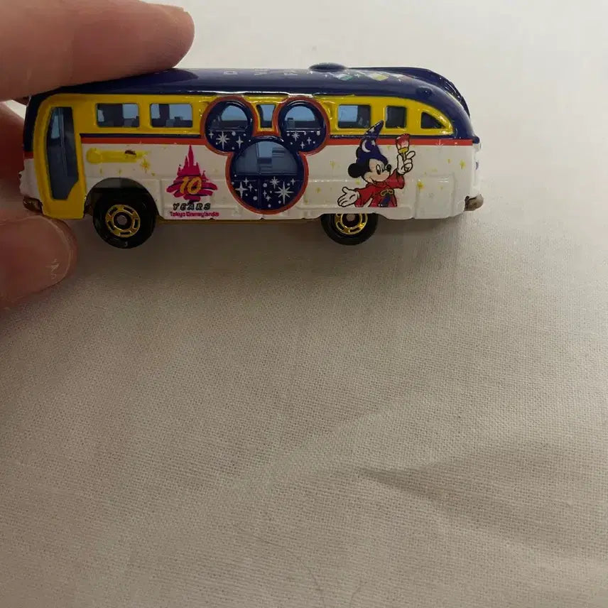 [BUNJANG] Tomica Tokyo Disneyland Commemorative Bus / 토미카 도쿄 디즈니랜드 기념 버스