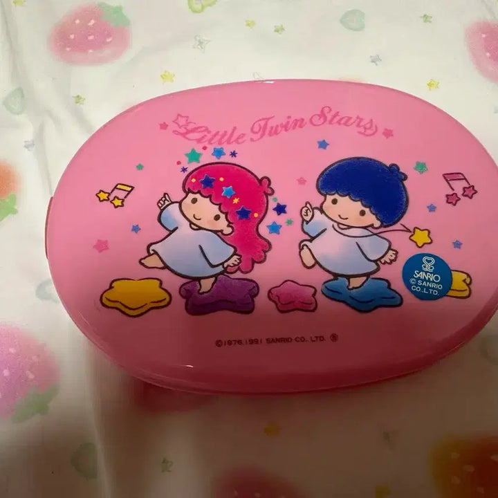 [BUNJANG] Classic Kiki &amp; Lala Storage Box &amp; Lunch Box Set / 고전 키키라라 보관함 도시락 키티도시락 키티스트랩 키티보관함