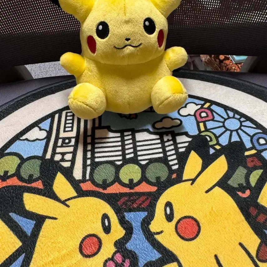 [BUNJANG] 2011 Pikachu Plush Toy / 2011 포켓몬센터 피카츄인형