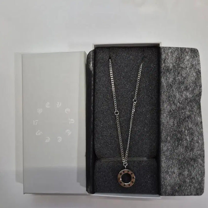 [BUNJANG] SEVENTEEN 6th Anniversary S.Coups Pendant Necklace / 세븐틴 6주년 목걸이 에스쿱스 펜던트