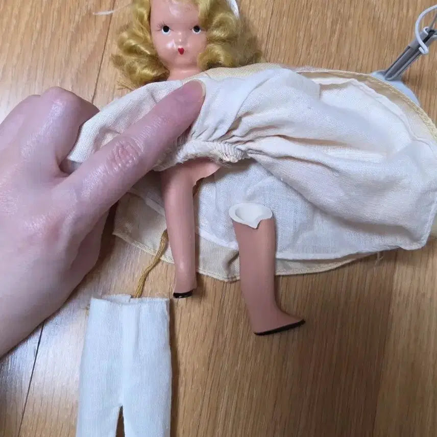 [BUNJANG] Vintage Nancy Doll Yellow Dress / 빈티지 낸시돌 인형 노랑이