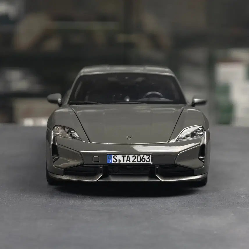 [BUNJANG] Norev 1:18 Porsche Taycan Turbo S / 1:18 노레브 포르쉐 타이칸 터보 S