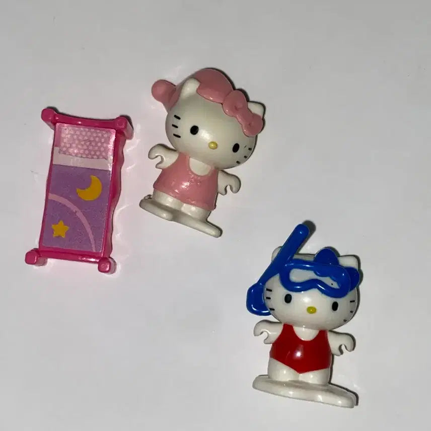 [BUNJANG] Vintage Hello Kitty Kinder Joy Figures Bundle Set / 고전 헬로키티 킨더조이 피규어 일괄