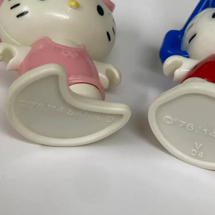 [BUNJANG] Vintage Hello Kitty Kinder Joy Figures Bundle Set / 고전 헬로키티 킨더조이 피규어 일괄