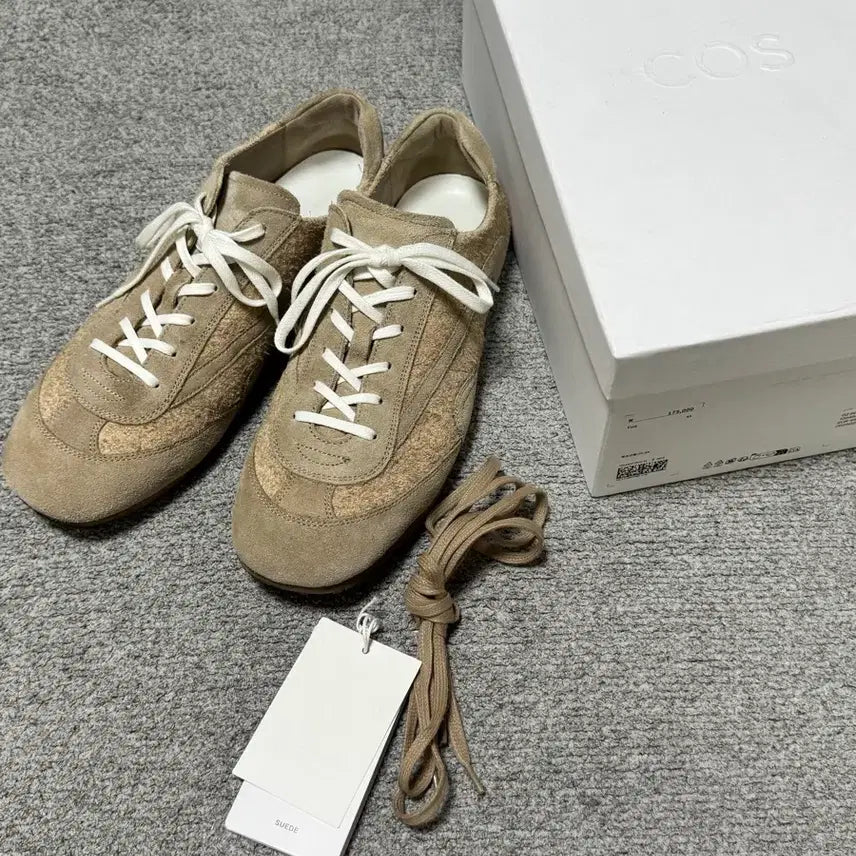 [BUNJANG] COS Minimal Suede Trainers / Cos 코스 트레이너 미니멀 스웨이드 45(290) 판매합니다.