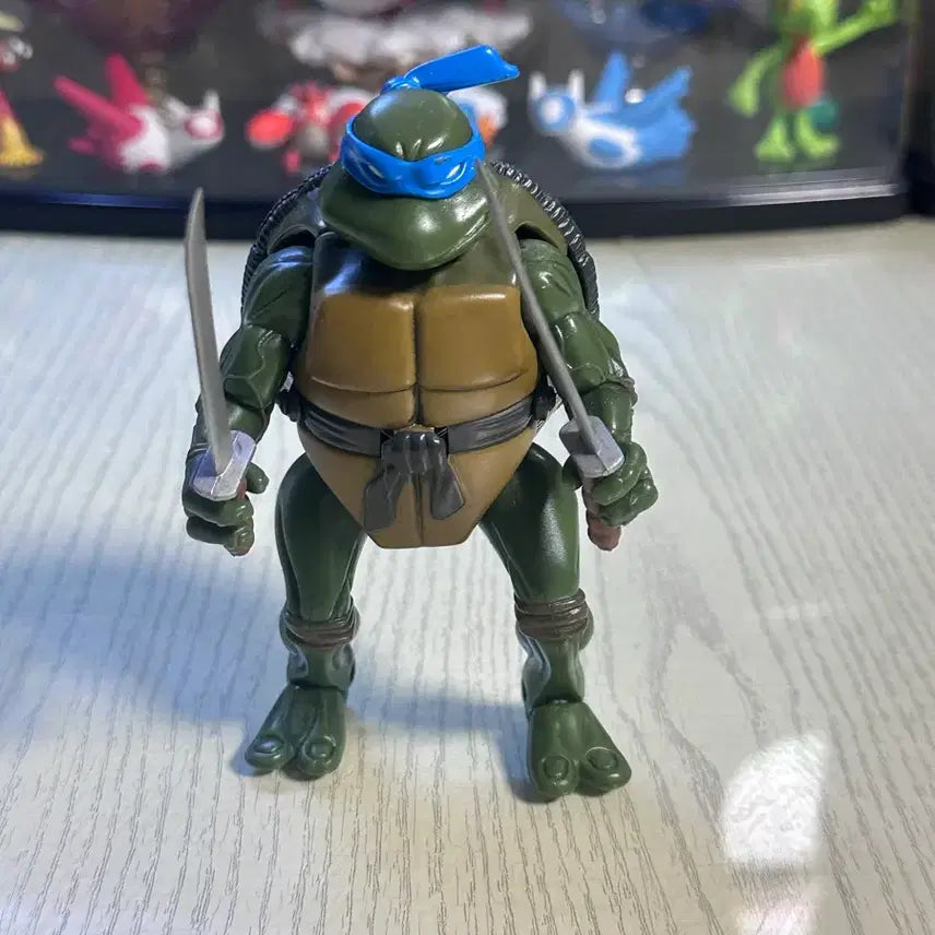 [BUNJANG] Teenage Mutant Ninja Turtles (TMNT) Leonardo Action Figure / [고전] 틴에이지 뮤턴트 닌자 거북이 (TMNT) 레오나르도 액션 피규어