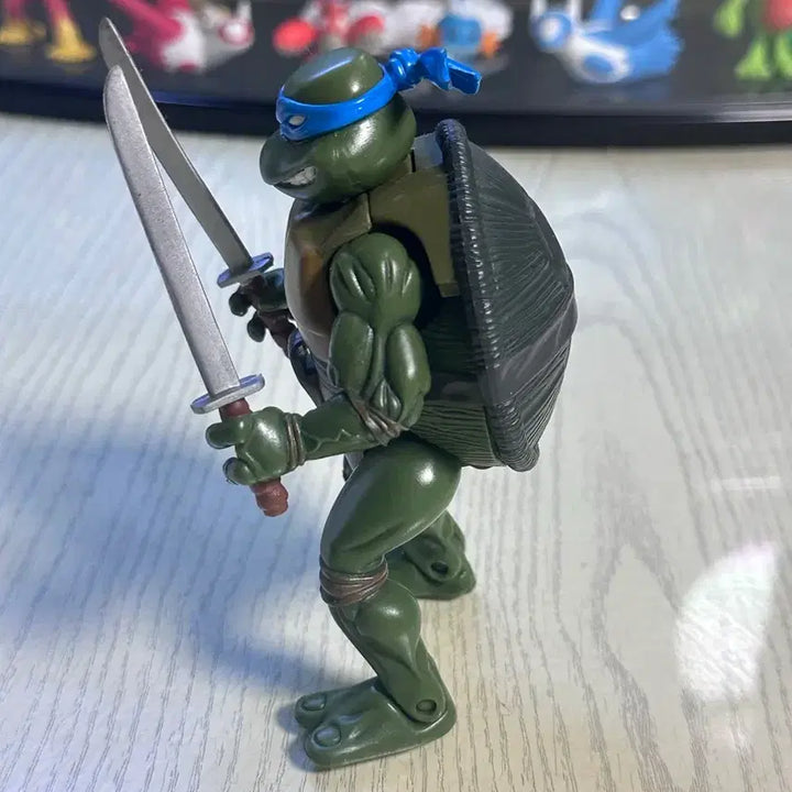 [BUNJANG] Teenage Mutant Ninja Turtles (TMNT) Leonardo Action Figure / [고전] 틴에이지 뮤턴트 닌자 거북이 (TMNT) 레오나르도 액션 피규어