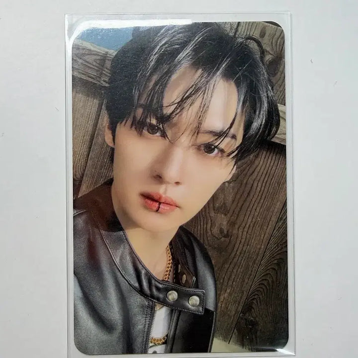 [BUNJANG] Stray Kids SKZHOP ver. Standard Edition Double-Sided Photocard Lee Know / 스트레이키즈 합 SKZHOP ver. 일반반 양면포카 리노