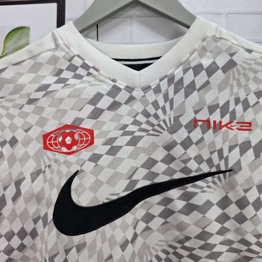 [BUNJANG] Nike Big Swoosh Logo Cropped Long Sleeve T-Shirt Size S / 나이키 빅로고 스우시 크롭 긴팔 티셔츠 S사이즈