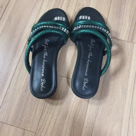 [BUNJANG] Doho Cubic Bangle Slippers Green / 도호 큐빅 뱅글 슬리퍼 녹색 새 제품
