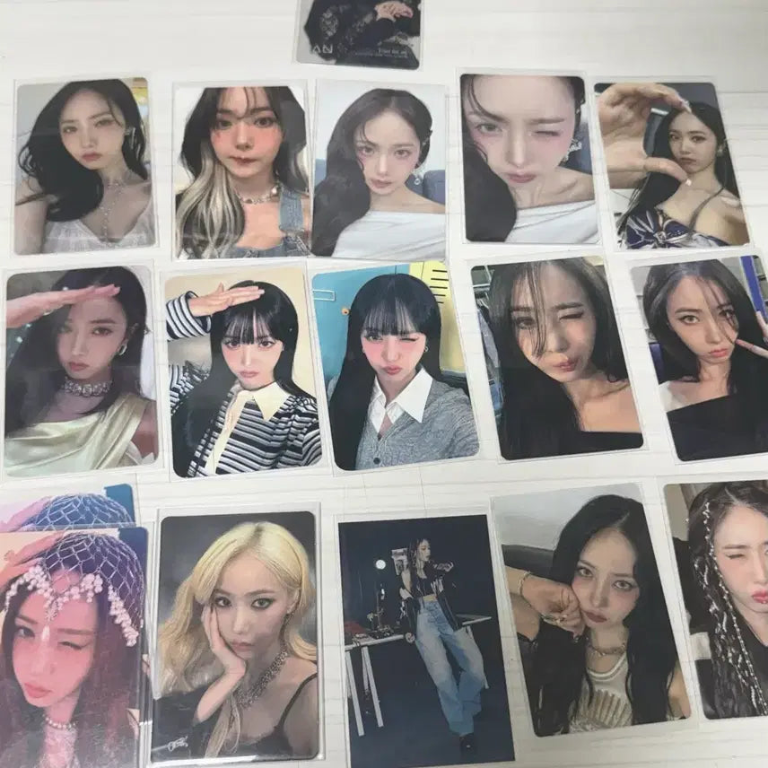 [BUNJANG] Viviz SinB Photocard Bundle Set (17 pcs) / [일괄] 비비지 신비 포토카드 17장 일괄 양도