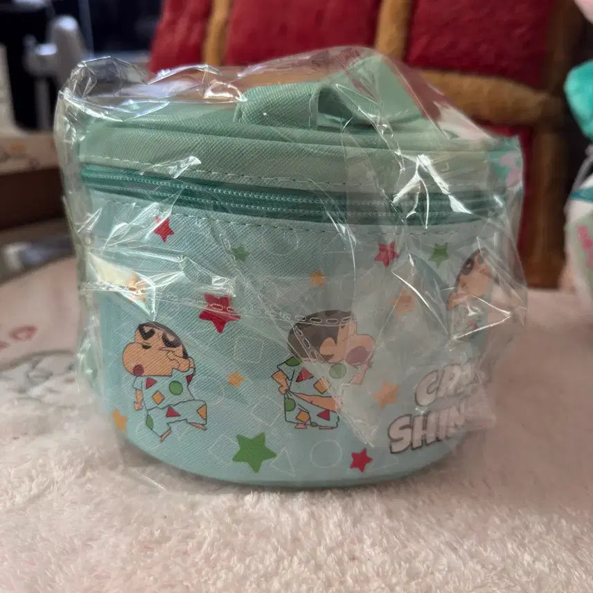 [BUNJANG] Crayon Shin-chan Cylindrical Pouch / 짱구 원통형 파우치