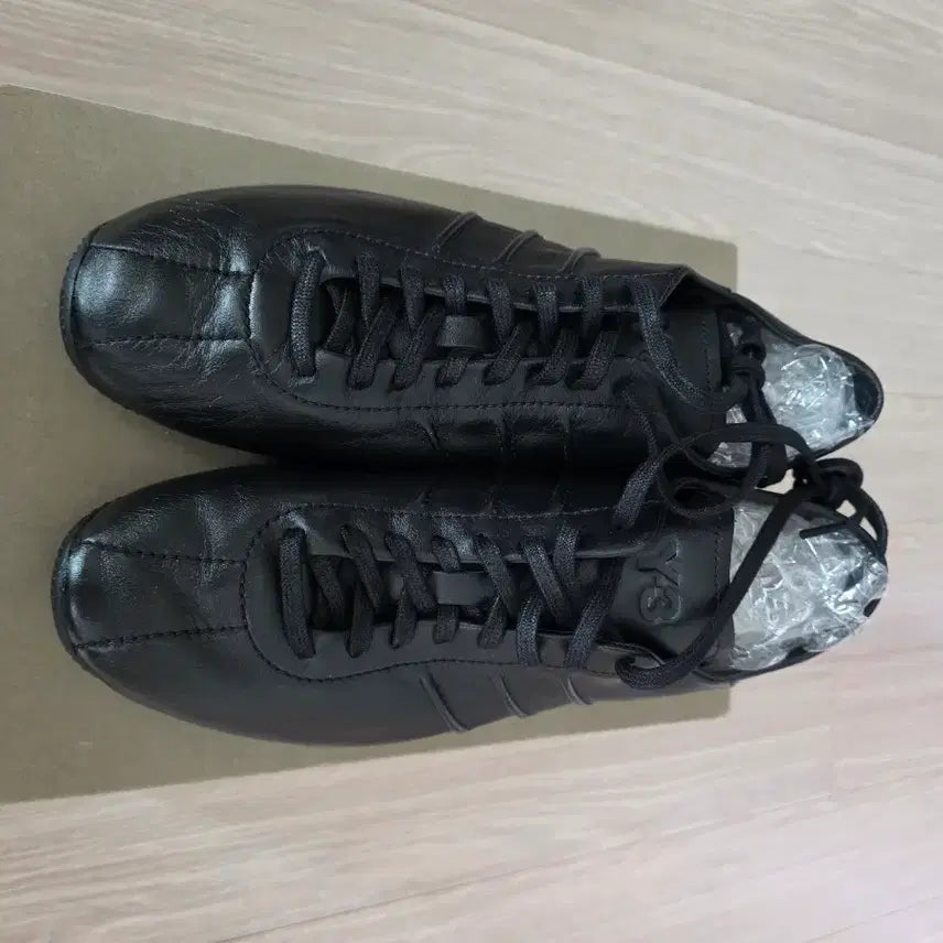 [BUNJANG] Y-3 Triple Black Sneakers (270 / US9) / [새상품] y3재팬 트리플블랙 270 us9
