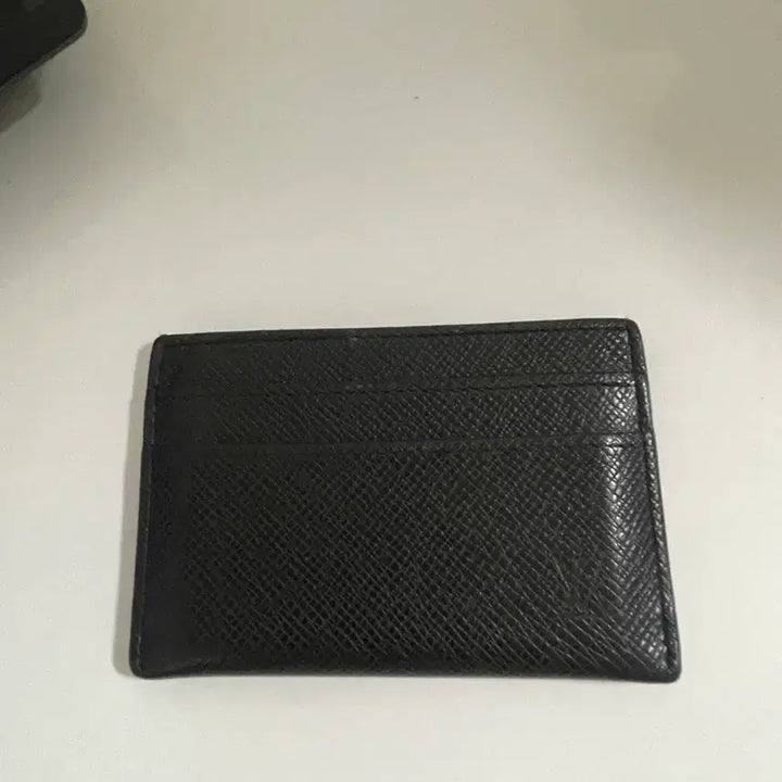 [BUNJANG] Louis Vuitton Taiga Card Holder / 루이비통 타이가 카드지갑
