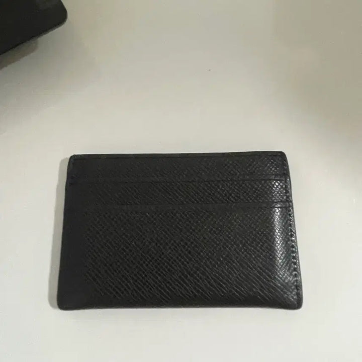 [BUNJANG] Louis Vuitton Taiga Card Holder / 루이비통 타이가 카드지갑