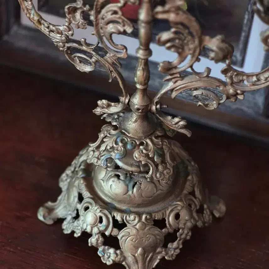 [BUNJANG] European Antique 3-Branch Brass Candlestick / 유럽 앤틱3구 브라스 촛대