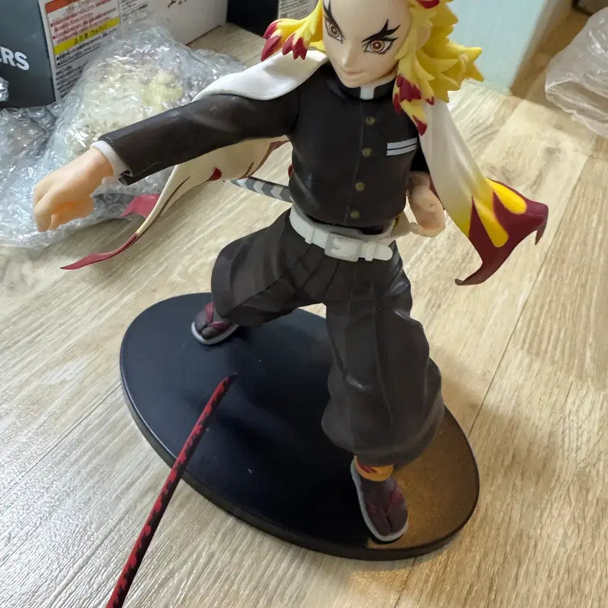 [BUNJANG] Sega Premium Demon Slayer: Kimetsu no Yaiba SPM Kyojuro Rengoku Figure / 박스X [중고] 세가 프리미엄 귀멸의칼날 SPM 렌고쿠 피규어