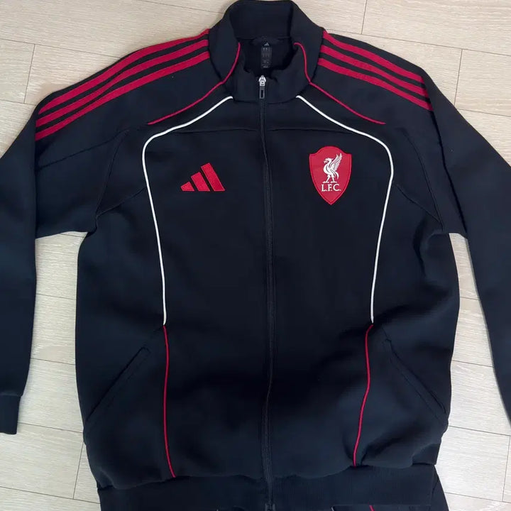 [BUNJANG] Adidas Liverpool Training Set - Black/Red / 아디다스 리버풀 트레이닝 세트 해외L,M