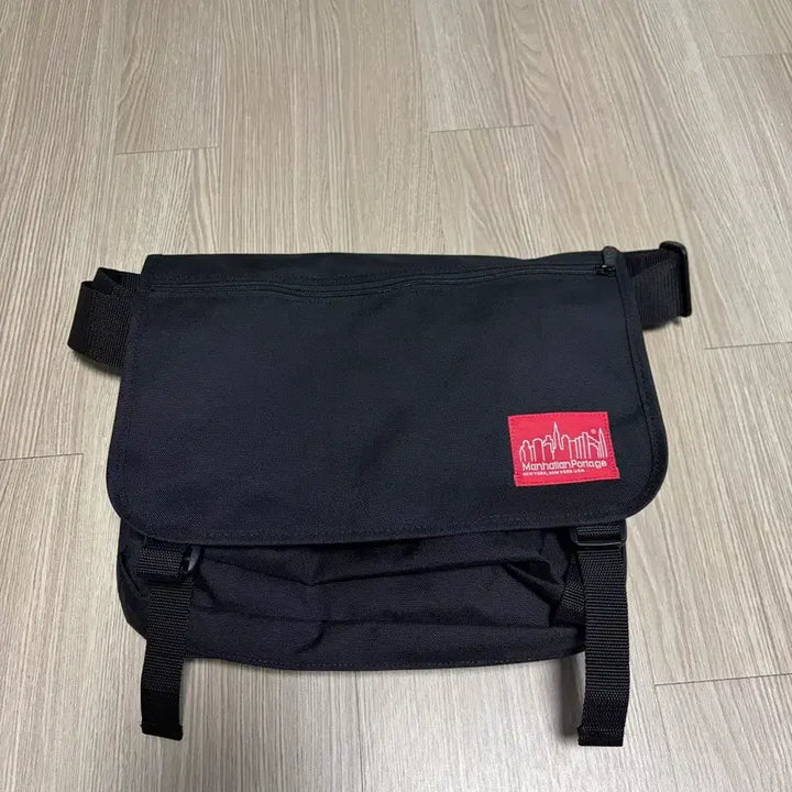 [BUNJANG] Manhattan Portage Messenger Bag M / 맨하탄포티지 메신저백 M