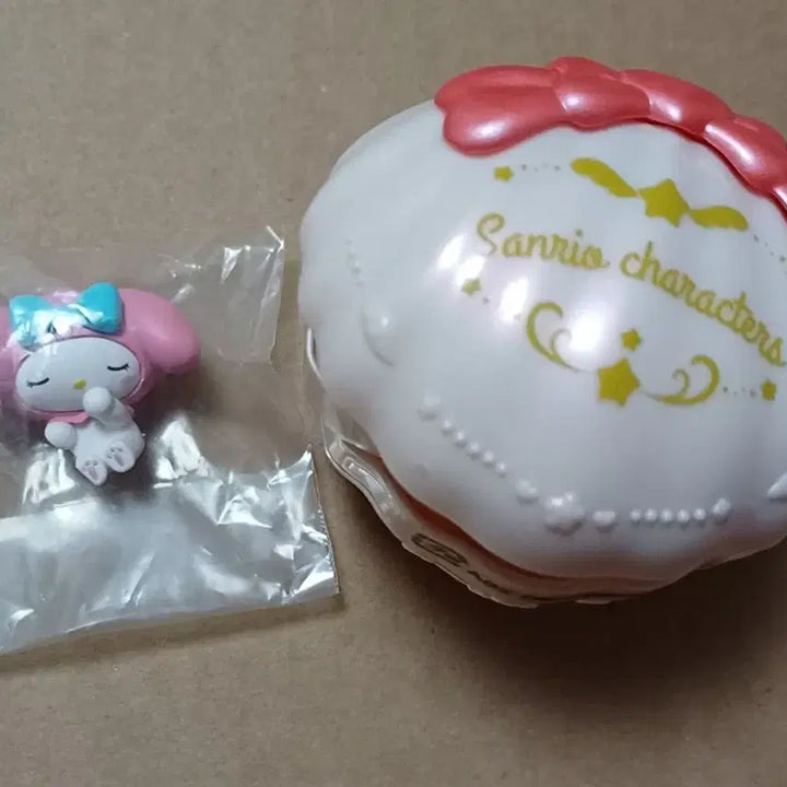 [BUNJANG] Sanrio My Melody Shell Dresser Gacha 1st Edition Vanity Figure / 마이멜로디 쉘 드레서 가챠 1탄 화장대 피규어 산리오