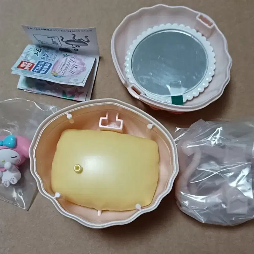 [BUNJANG] Sanrio My Melody Shell Dresser Gacha 1st Edition Vanity Figure / 마이멜로디 쉘 드레서 가챠 1탄 화장대 피규어 산리오