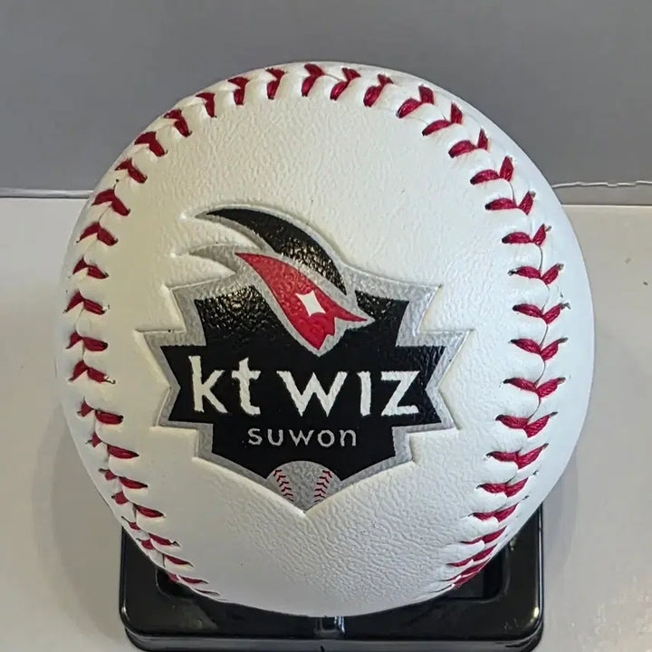 [BUNJANG] Oh Won-seok KT Wiz Signed Baseball / 오원석 KT위즈 로고볼 싸인볼