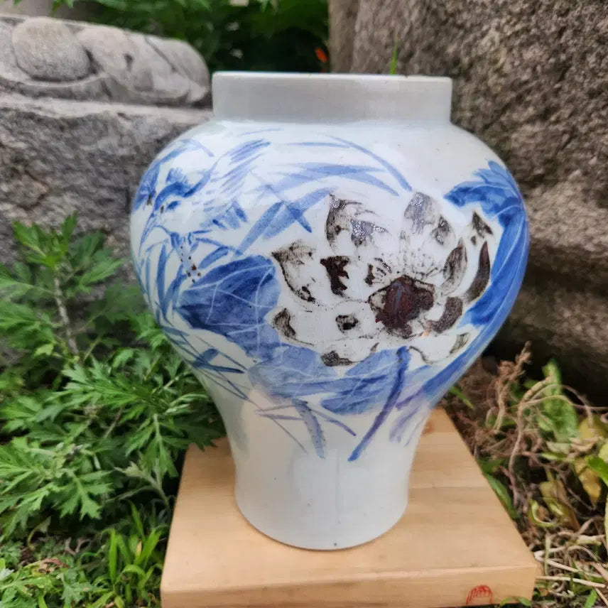 [BUNJANG] Celadon Porcelain Iron-Painted Bird and Flower Motif Vase / 청화백자 철화 조화문호