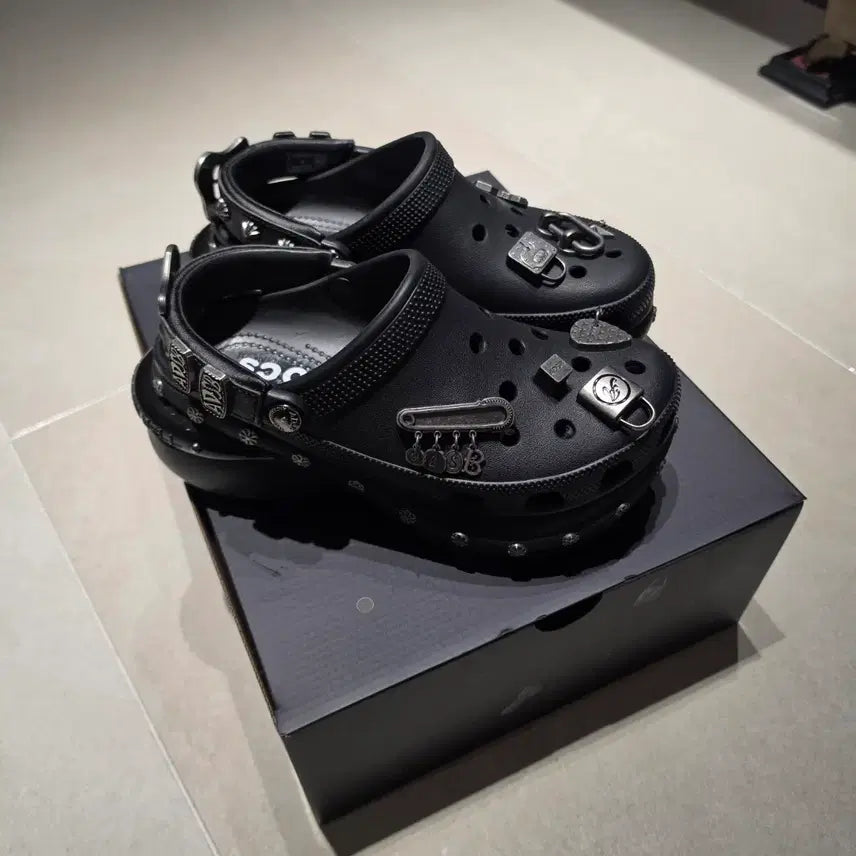 [BUNJANG] Andersson Bell x Crocs Collaboration Clogs (Size 250) / 엔더슨벨 콜라보 크록스 250