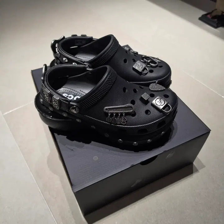 [BUNJANG] Andersson Bell x Crocs Collaboration Clogs (Size 250) / 엔더슨벨 콜라보 크록스 250