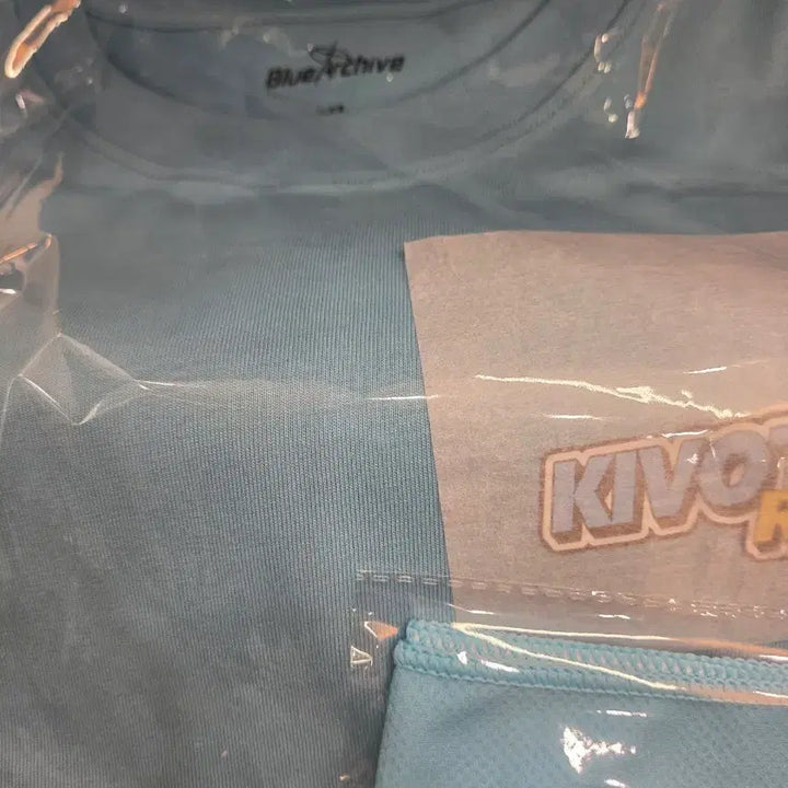 [BUNJANG] Kizuna Run Package Unsealed T-Shirt &amp; Sports Towel Bundle / 미개봉) 키보토스런 패키지 굿즈 티셔츠 스포츠타올 판매