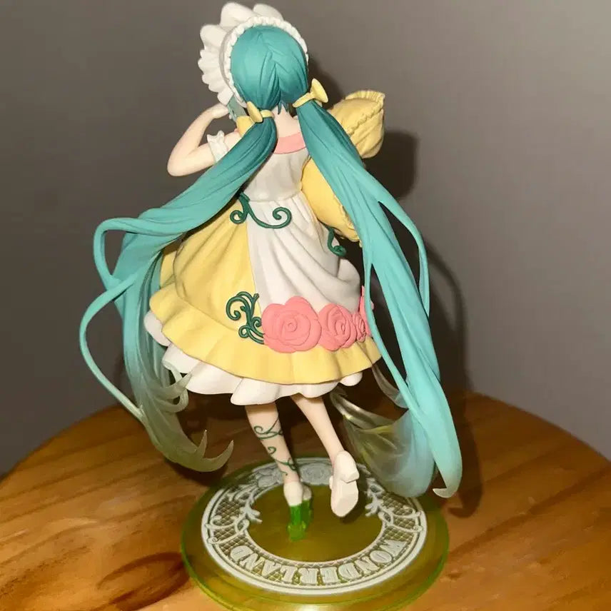 [BUNJANG] Taito Hatsune Miku Sleeping Beauty Wonderland Figure / 하츠네 미쿠 타이토 원더랜드 잠자는 숲속의 미녀 피규어