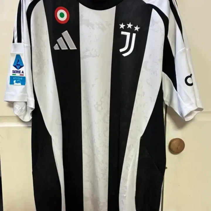 [BUNJANG] Juventus 24/25 Season Iling Home Jersey / 24/25시즌 유벤투스 일디즈 유니폼입니다