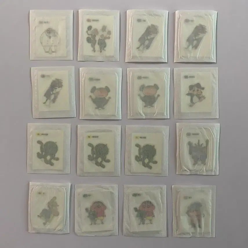 [BUNJANG] DdunDdun Food Crayon Shin-chan Movie Series Squeeze Stickers / 판매) 뚠뚠푸드 짱구 극장판 띠부씰 판매.