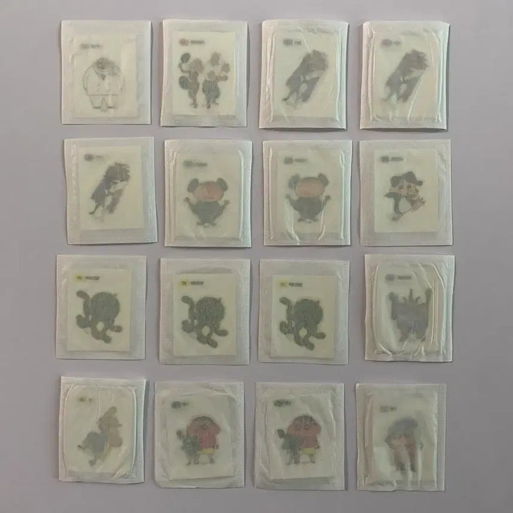 [BUNJANG] DdunDdun Food Crayon Shin-chan Movie Series Squeeze Stickers / 판매) 뚠뚠푸드 짱구 극장판 띠부씰 판매.