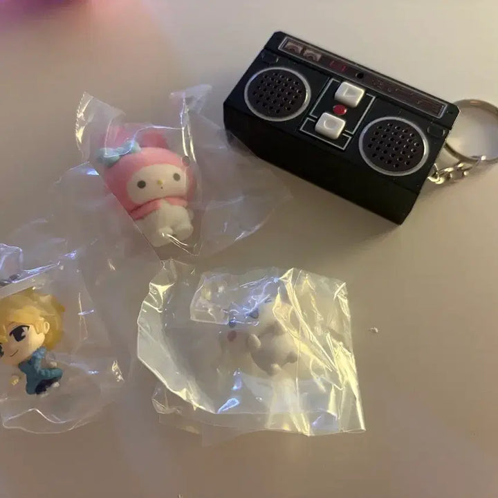 [BUNJANG] Kira Kira Happy Hour! My Melody Fluffy Cassette Tape Gacha / 가챠 - 라라의 스타일기, 마이멜로디플로피, 카세트테이프